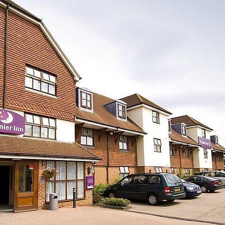 Premier Inn London Gatwick Airport South - London Road Κρόουλι Εξωτερικό φωτογραφία